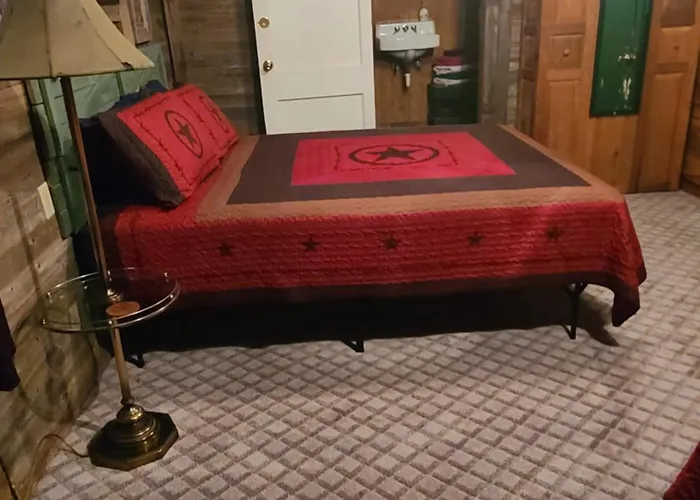 Buffalo Girls Hotel